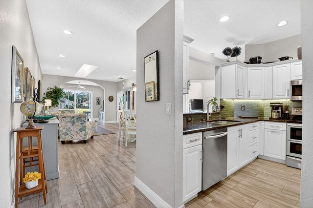 5846 Island Reach Lane, Boynton Beach, FL 33437