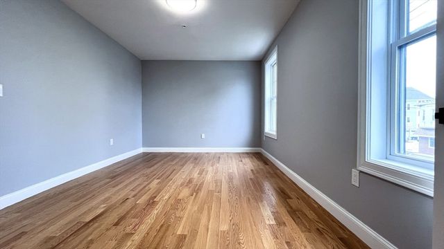 585 Washington St 202, Quincy, MA 02169