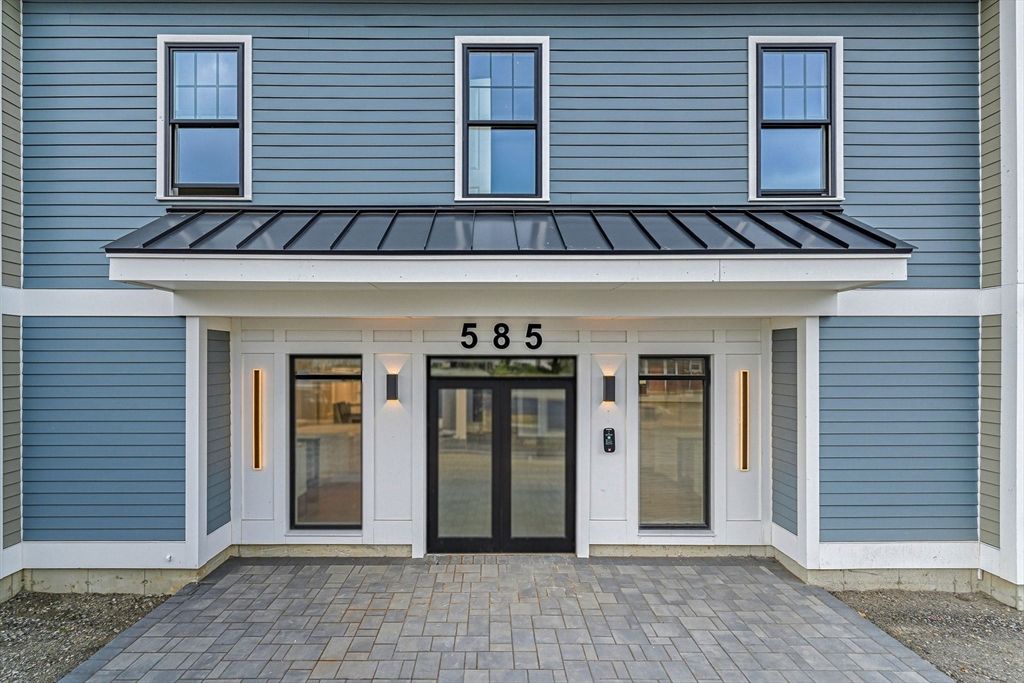 585 Washington St 202, Quincy, MA 02169