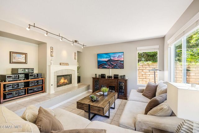 57 E Boulder Creek Road, Simi Valley, CA 93065