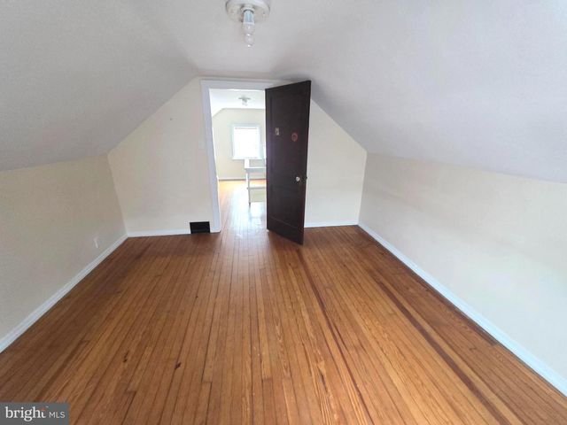 27 GEORGE ST, Mount Ephraim, NJ 08059