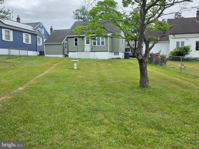 27 GEORGE ST, Mount Ephraim, NJ 08059