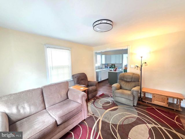 27 GEORGE ST, Mount Ephraim, NJ 08059