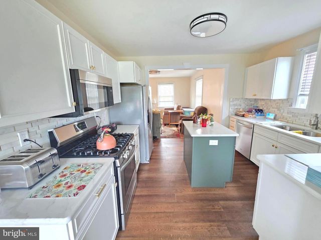 27 GEORGE ST, Mount Ephraim, NJ 08059