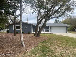 110 Cedar Road, Pine Knoll Shores, NC 28512