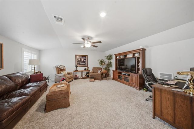9208 NW 90th Street, Yukon, OK 73099