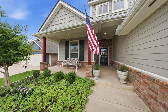9208 NW 90th Street, Yukon, OK 73099
