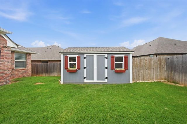 9208 NW 90th Street, Yukon, OK 73099