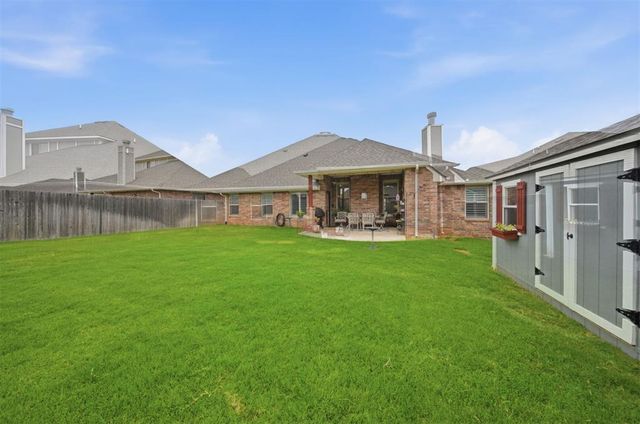 9208 NW 90th Street, Yukon, OK 73099