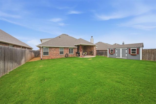 9208 NW 90th Street, Yukon, OK 73099