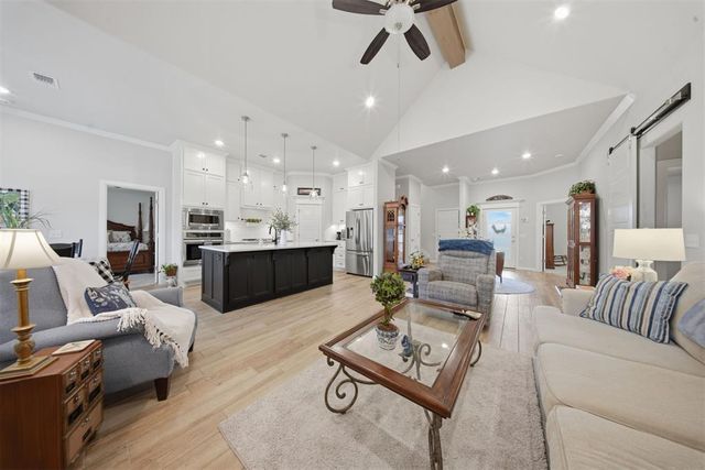 9208 NW 90th Street, Yukon, OK 73099