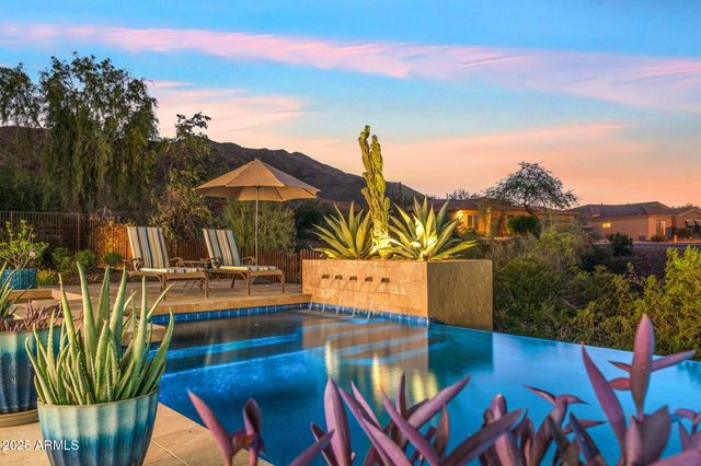 10302 S 16TH Avenue, Phoenix, AZ 85041