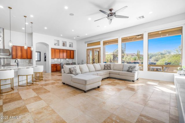 10302 S 16TH Avenue, Phoenix, AZ 85041