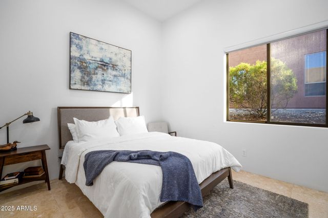 10302 S 16TH Avenue, Phoenix, AZ 85041