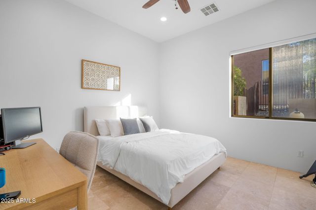 10302 S 16TH Avenue, Phoenix, AZ 85041