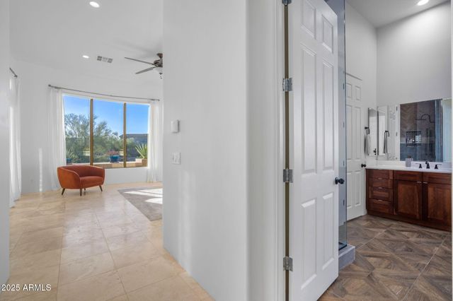 10302 S 16TH Avenue, Phoenix, AZ 85041