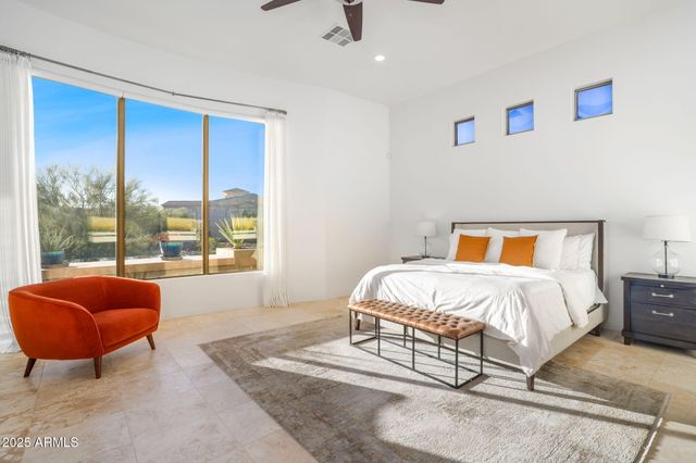 10302 S 16TH Avenue, Phoenix, AZ 85041