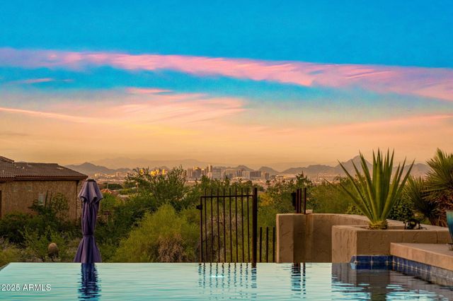 10302 S 16TH Avenue, Phoenix, AZ 85041