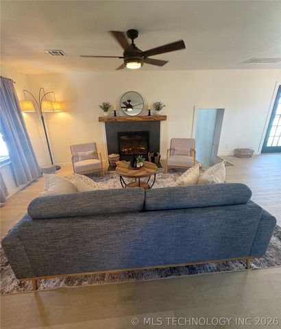 29220 S Ranch Lane, Park Hill, OK 74451