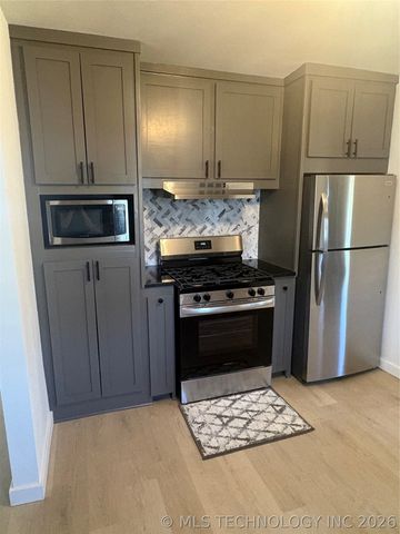 29220 S Ranch Lane, Park Hill, OK 74451