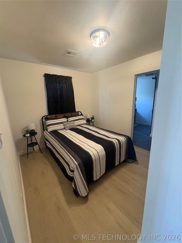 29220 S Ranch Lane, Park Hill, OK 74451