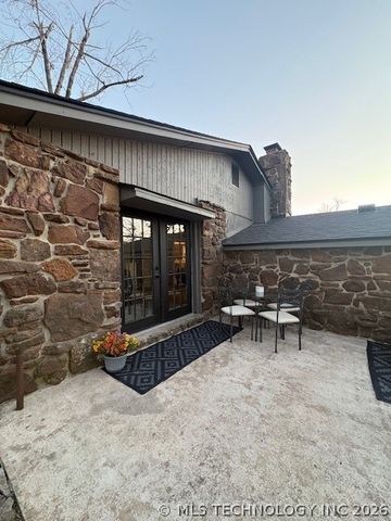 29220 S Ranch Lane, Park Hill, OK 74451