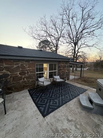 29220 S Ranch Lane, Park Hill, OK 74451