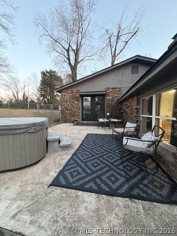 29220 S Ranch Lane, Park Hill, OK 74451