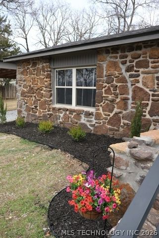 29220 S Ranch Lane, Park Hill, OK 74451