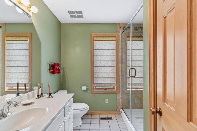 3733 E Cromwell Lane, Springfield, MO 65802