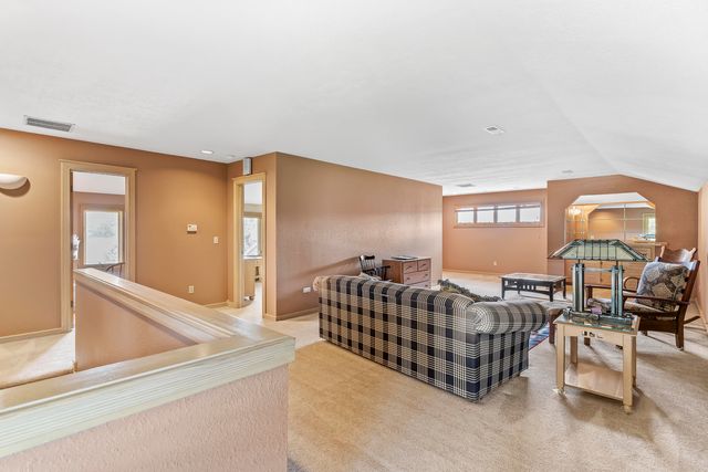 3733 E Cromwell Lane, Springfield, MO 65802