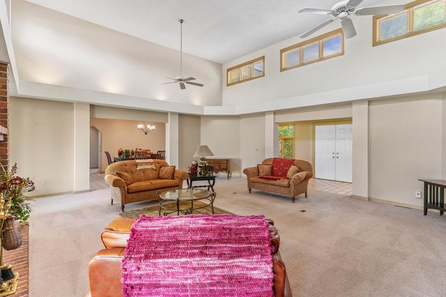 3733 E Cromwell Lane, Springfield, MO 65802