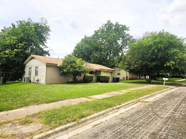 1203 Curry Ave, Copperas Cove, TX 76522