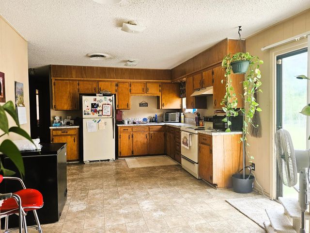 1203 Curry Ave, Copperas Cove, TX 76522