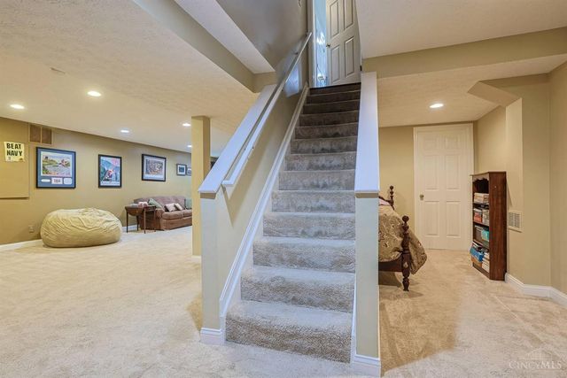 9142 Knightsridge Lane, Deerfield Twp., OH 45040