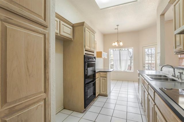 3005 Weymouth Way, Norman, OK 73071