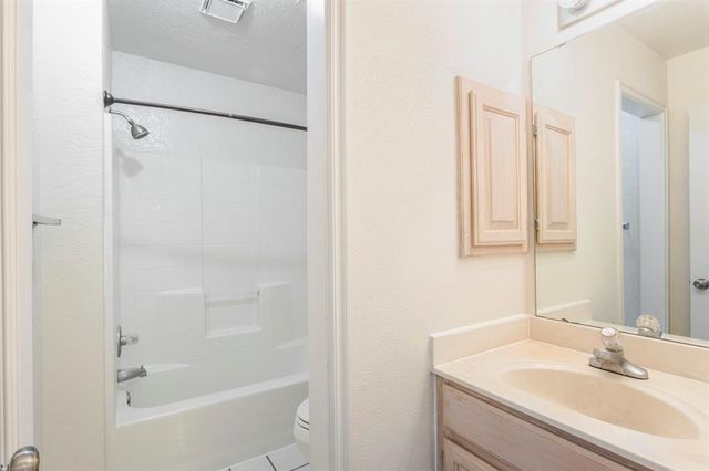 3005 Weymouth Way, Norman, OK 73071