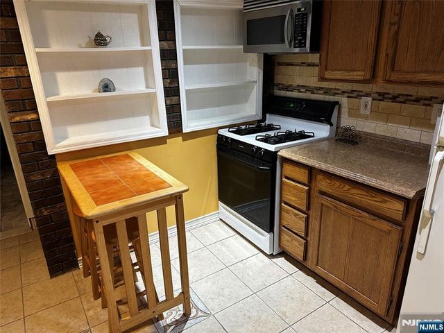 449 Taft Avenue 1B, Woodland Park, NJ 07424