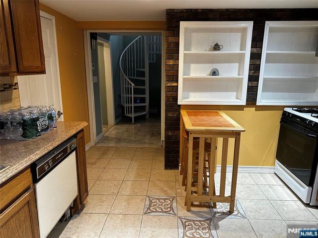 449 Taft Avenue 1B, Woodland Park, NJ 07424