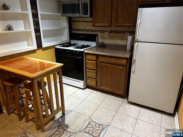 449 Taft Avenue 1B, Woodland Park, NJ 07424