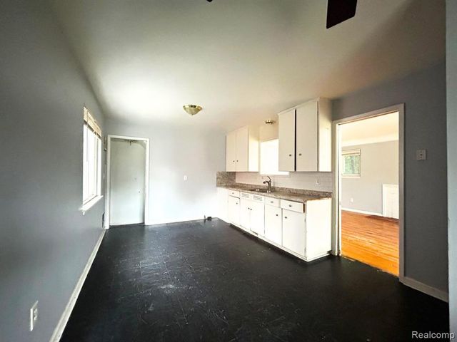 19977 Cushing Street, Detroit, MI 48205