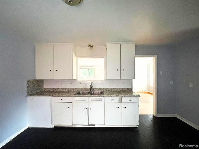 19977 Cushing Street, Detroit, MI 48205