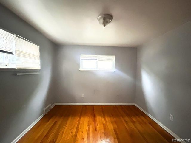 19977 Cushing Street, Detroit, MI 48205