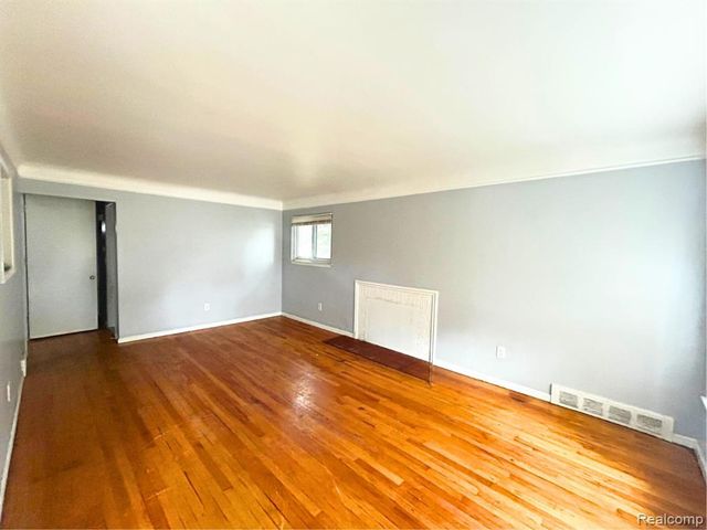 19977 Cushing Street, Detroit, MI 48205