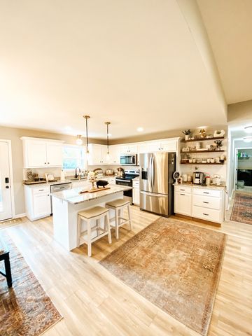 8465 Lynchburg Rd, Winchester, TN 37398