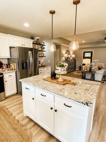 8465 Lynchburg Rd, Winchester, TN 37398