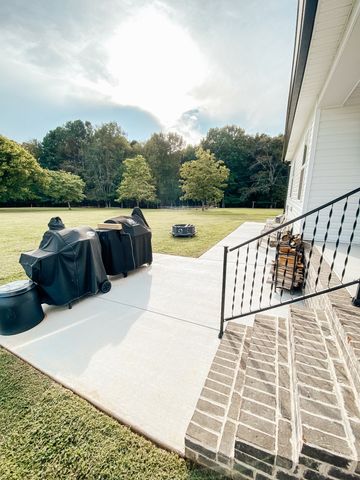 8465 Lynchburg Rd, Winchester, TN 37398