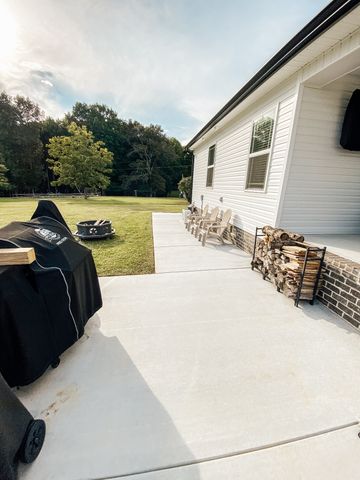 8465 Lynchburg Rd, Winchester, TN 37398