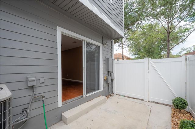 4951 ELIZABETH COURT, Tampa, FL 33616