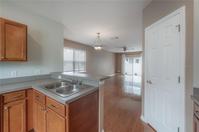 4951 ELIZABETH COURT, Tampa, FL 33616